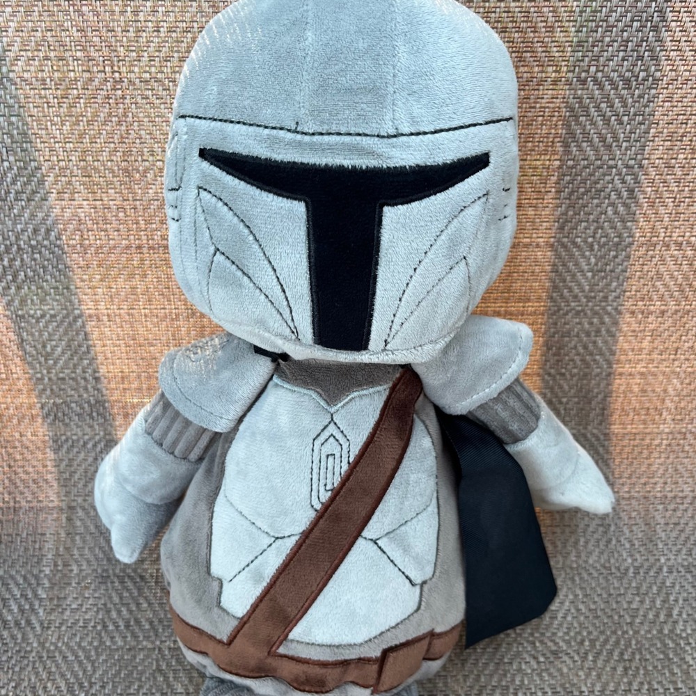 Star Wars The Mandalorian Scentsy Buddy Plush Din Djarin Disney Disney+ Grey